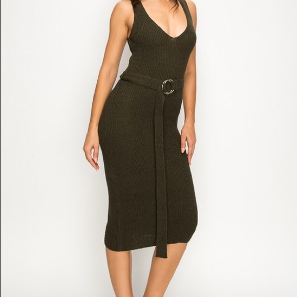 Slimming BodyCon Dress - Picture 2 of 5